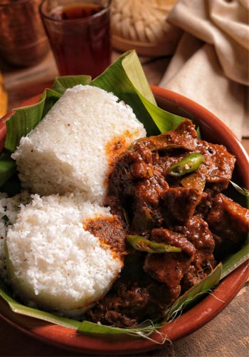 Puttu and beef curry at tasty corner